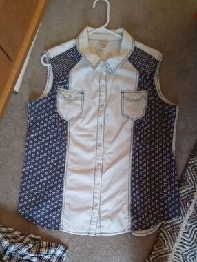 🆓️W Purchase Mossimo Supply Co. Snap Vest
